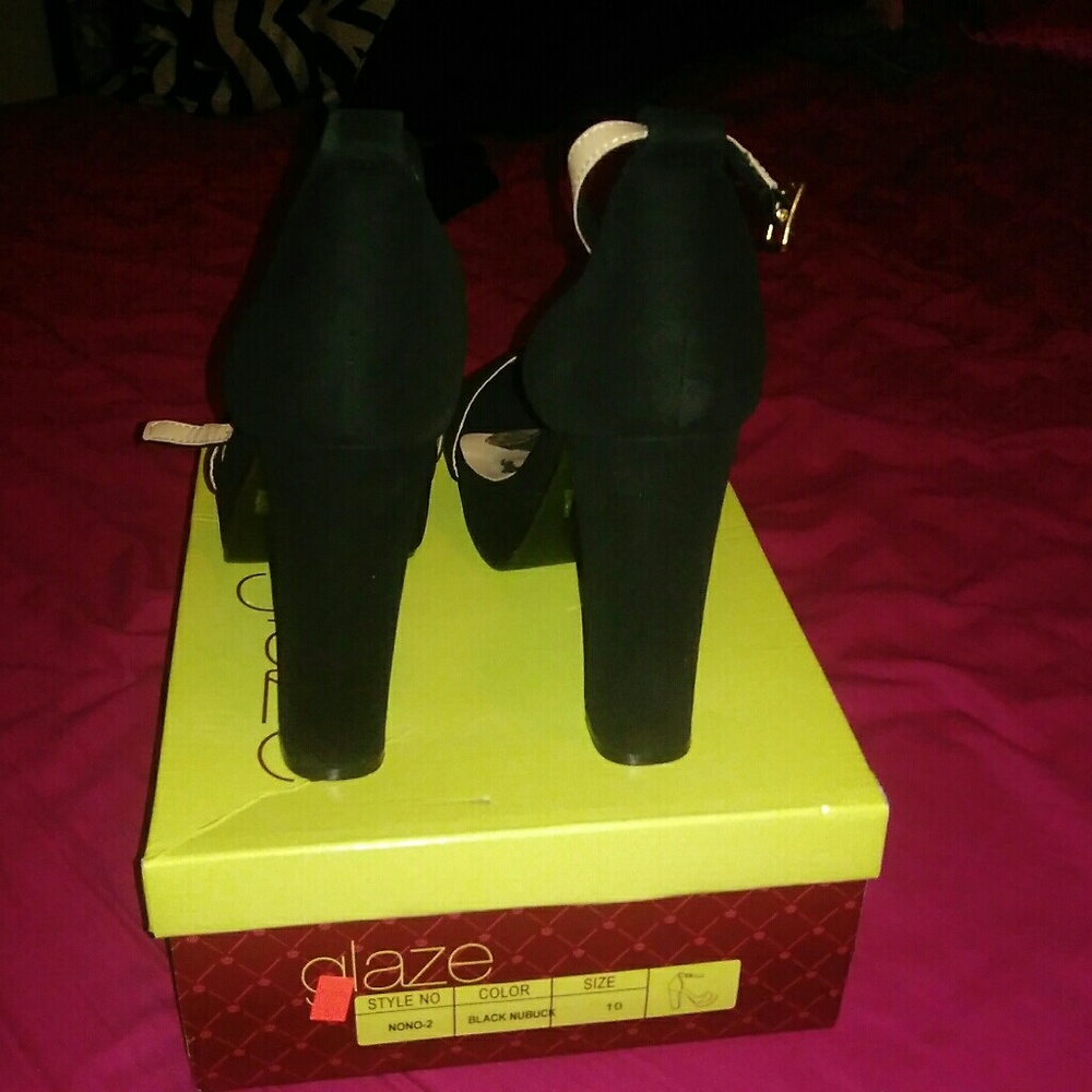 Open Toe Black Heels - Picture 3 of 4